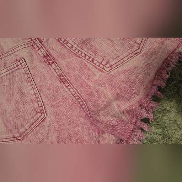 Celebrity Pink Acid Wash Jean Distressed Shorts - Picture 3 of 6